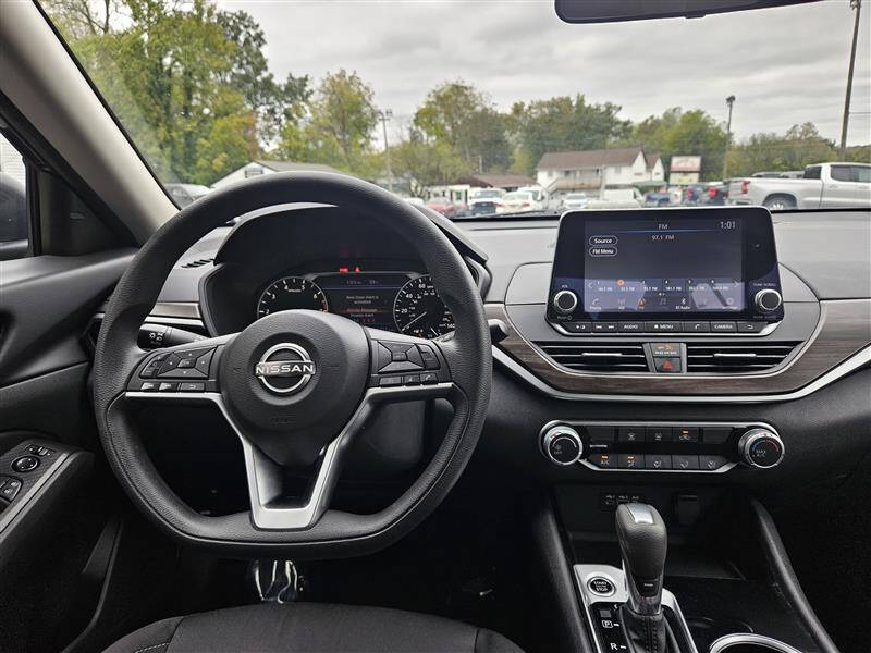 2024 Nissan Altima 2.5 SV