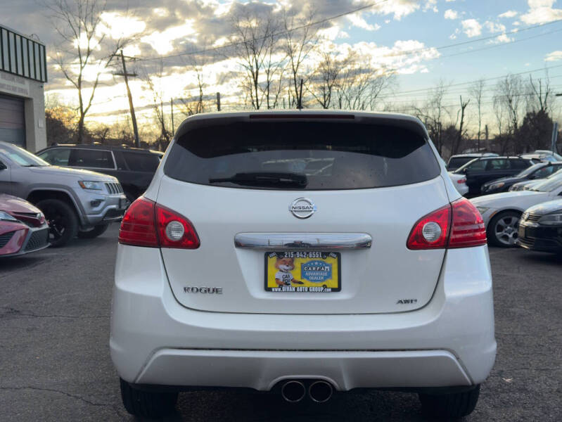 2011 Nissan Rogue S Krom