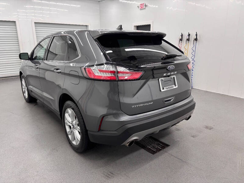 2021 Ford Edge Titanium