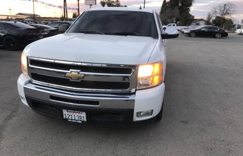 2011 Chevrolet Silverado 1500 for sale at First Choice Auto Sales in Bakersfield CA