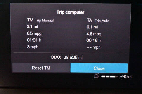 2022 Volvo XC60 B5 Momentum