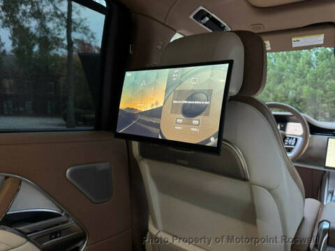 2025 Land Rover Range Rover P615 SV LWB