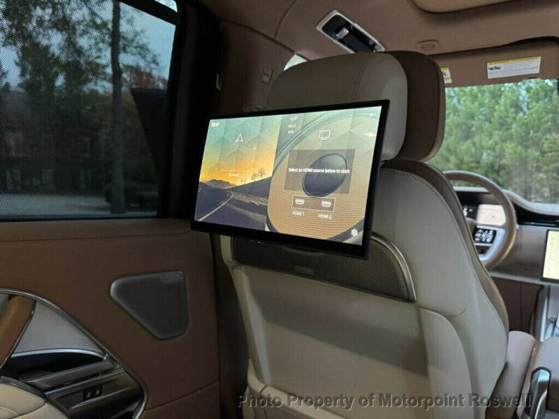 2025 Land Rover Range Rover P615 SV LWB