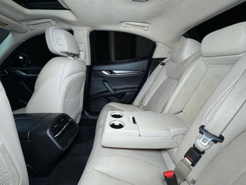 2017 Maserati Ghibli