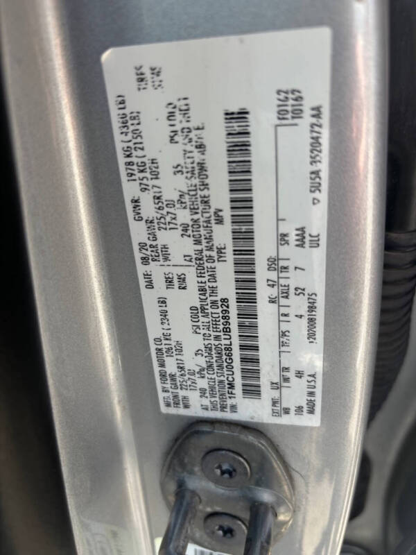2020 Ford Escape SE