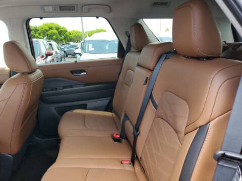 2025 Nissan Pathfinder Platinum