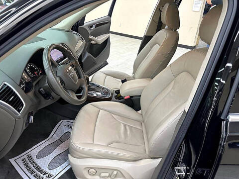 2012 Audi Q5 3.2 quattro Premium Plus