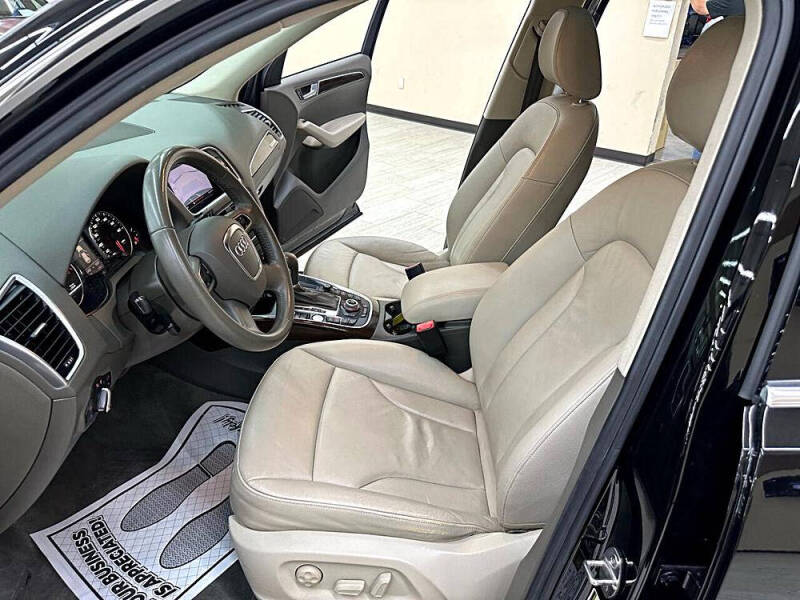 2012 Audi Q5 3.2 quattro Premium Plus