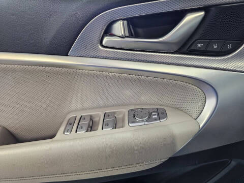 2023 Genesis G70