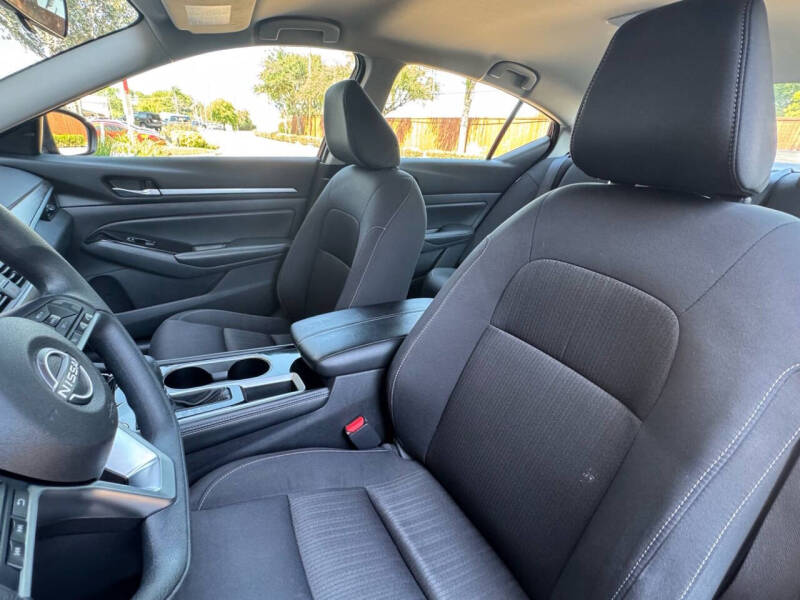 2023 Nissan Altima 2.5 SV