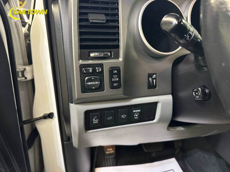 2017 Toyota Sequoia Platinum