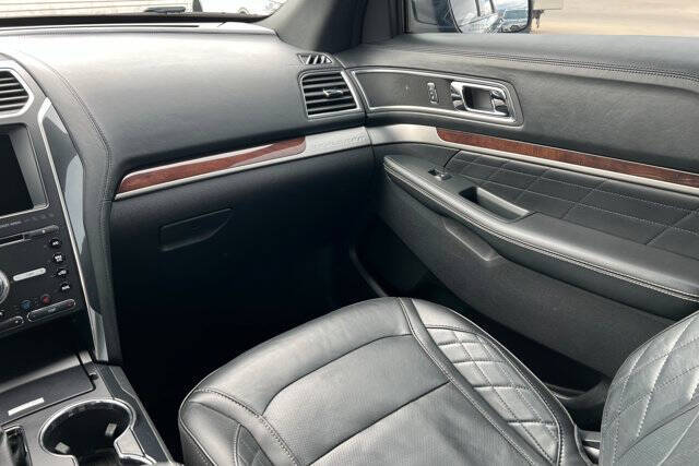 2017 Ford Explorer Platinum