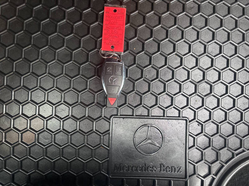 2016 Mercedes-Benz E-Class E 250 BlueTEC 4MATIC