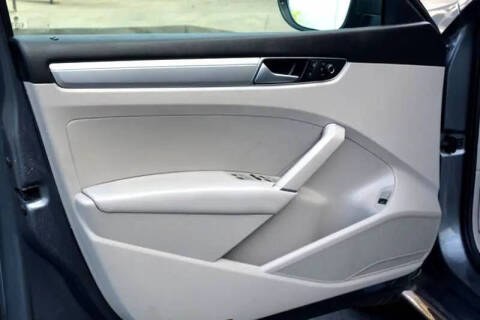 2016 Volkswagen Passat 1.8T S