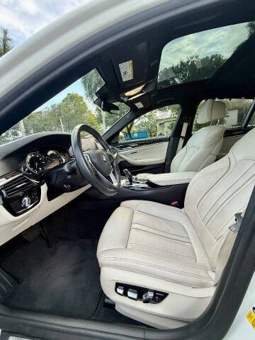 2019 BMW 5 Series 530i