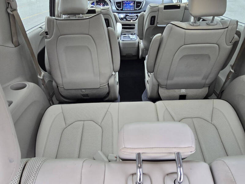 2018 Chrysler Pacifica Hybrid Limited