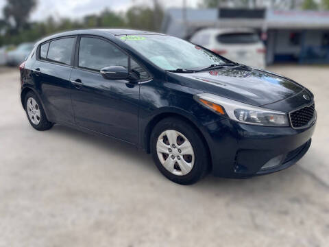 2017 Kia Forte5 LX