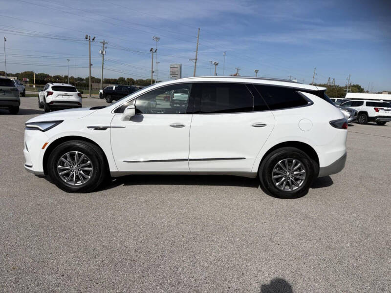2023 Buick Enclave Essence