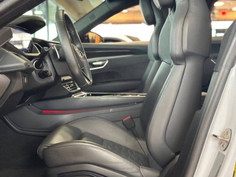 2022 Audi e-tron GT quattro Prestige