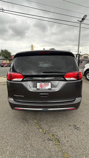 2017 Chrysler Pacifica