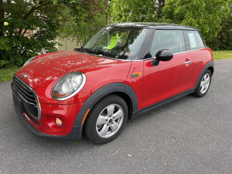 2017 MINI Hardtop 2 Door for sale at Augusta Auto Sales in Waynesboro VA