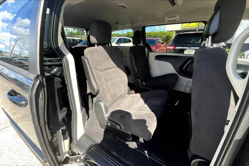 2014 Dodge Grand Caravan SE