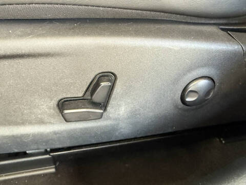 2023 Chrysler 300 S V6