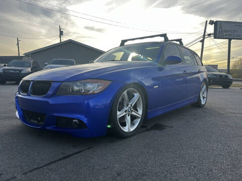 2008 BMW 3 Series for sale at Queen City Classics in West Chester OH