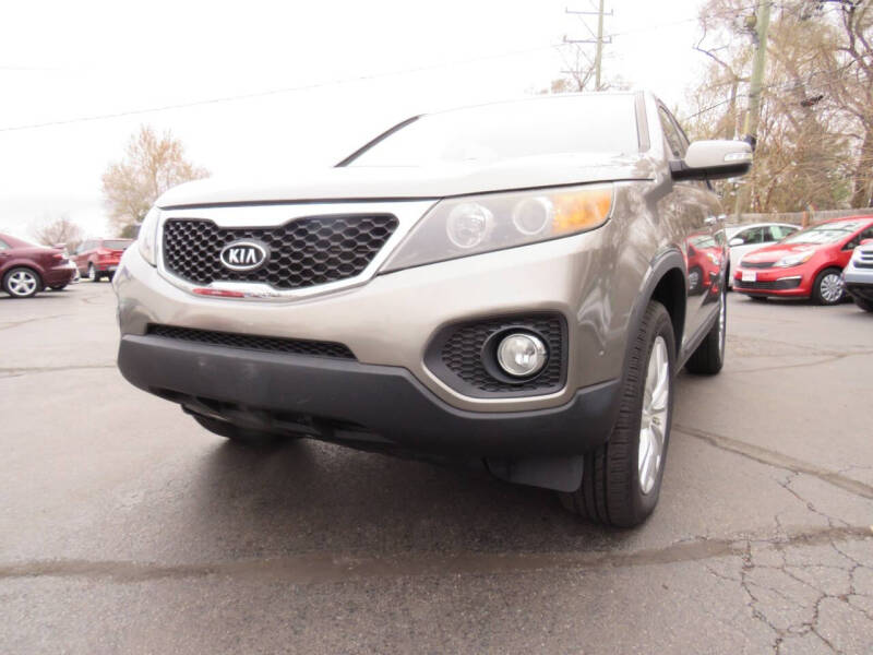 2011 Kia Sorento LX photo 2