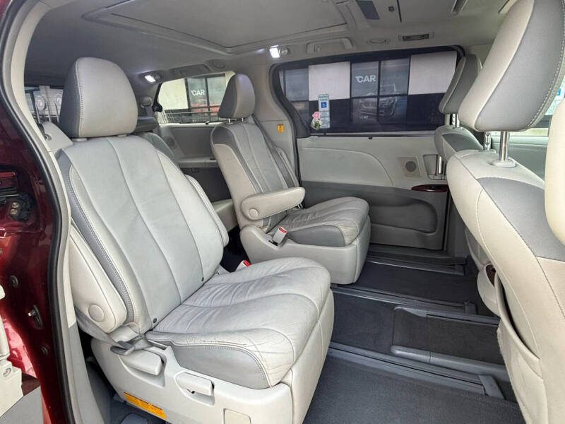 2013 Toyota Sienna Limited 7-Passenger