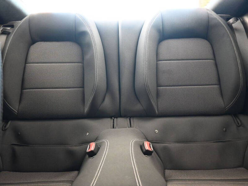 2017 Ford Mustang V6