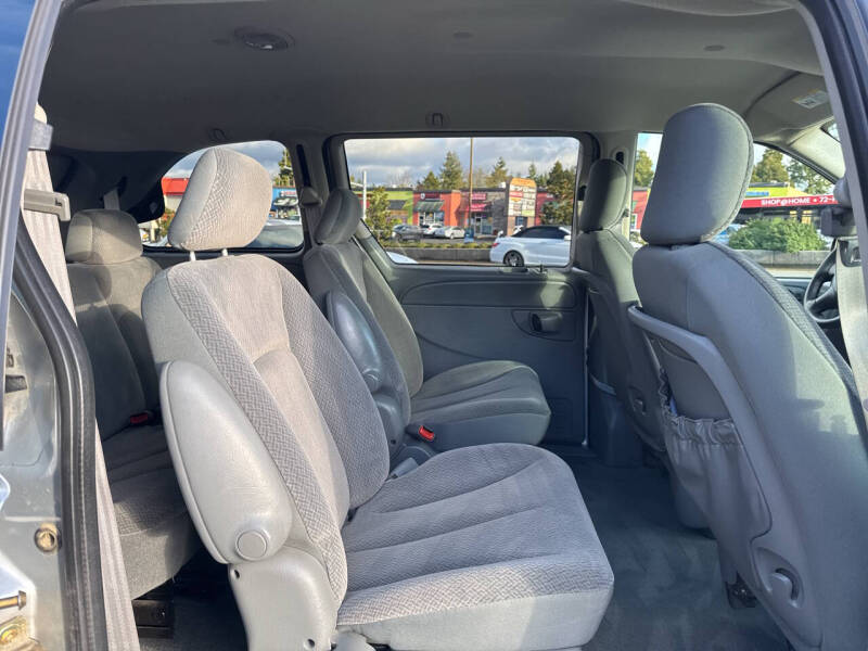 2005 Dodge Caravan SXT