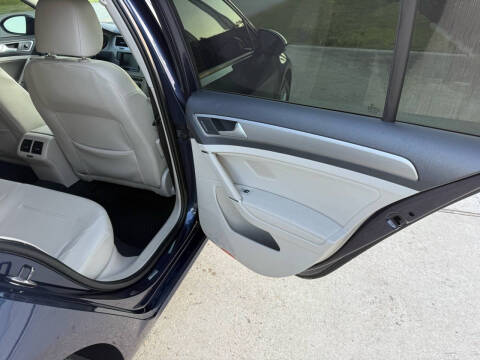 2015 Volkswagen Golf TDI S