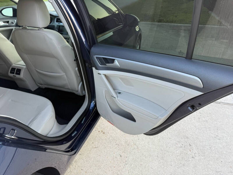 2015 Volkswagen Golf TDI S