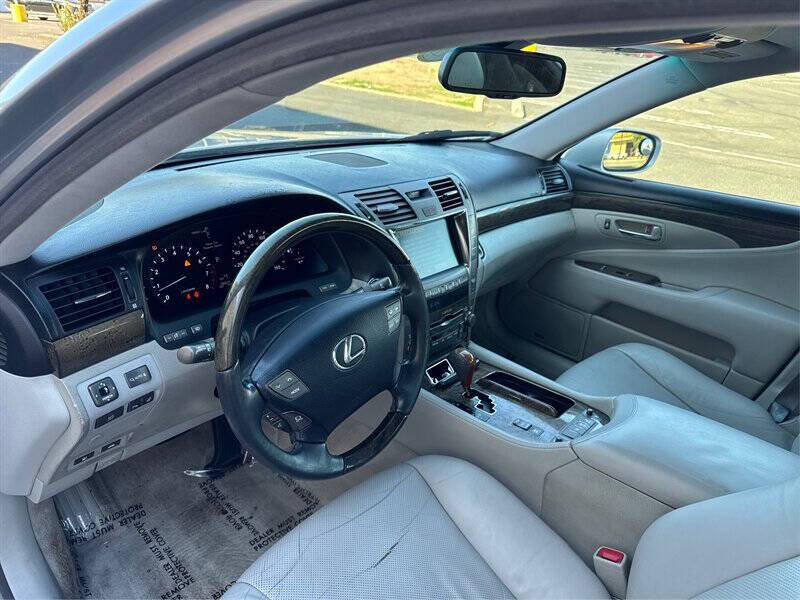 2007 Lexus LS 460