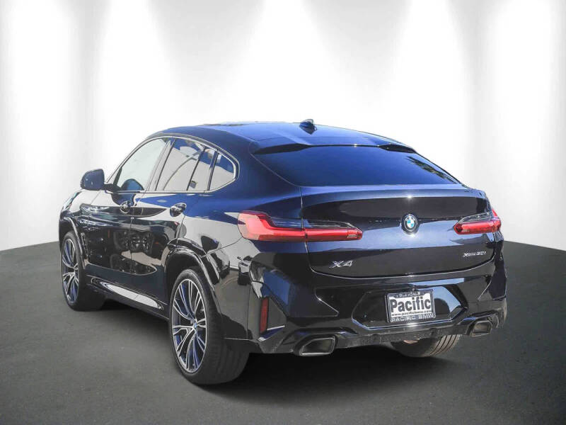 2024 BMW X4 xDrive30i