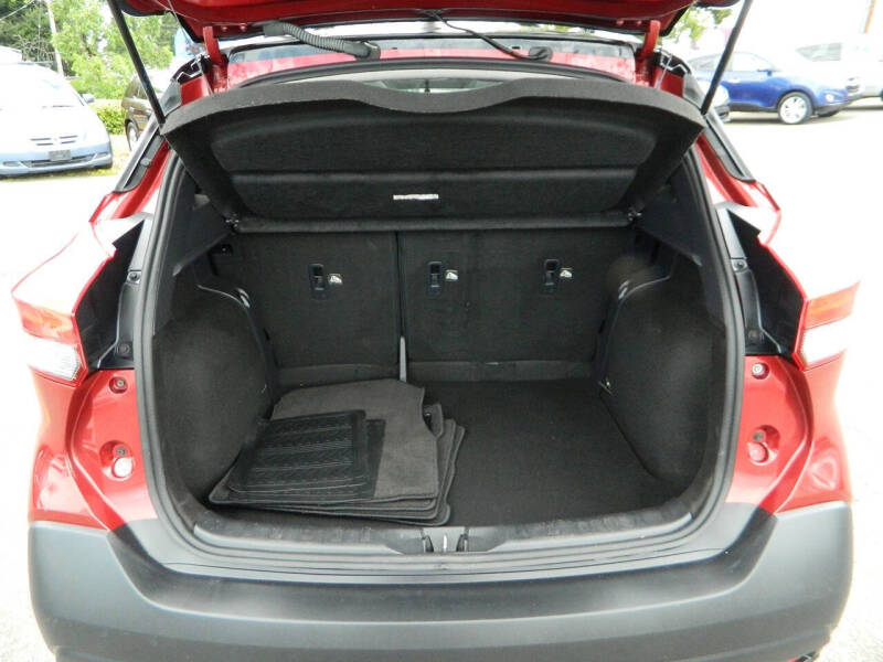 2019 Nissan Kicks SR