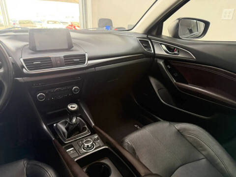 2017 Mazda MAZDA3 Grand Touring