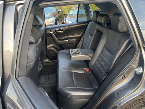 2021 Toyota RAV4 Hybrid XLE Premium