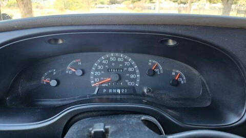 2001 Ford E-Series E-150