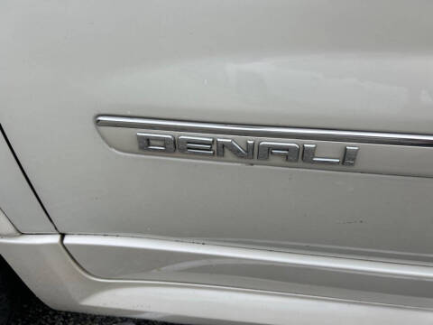 2012 GMC Acadia Denali