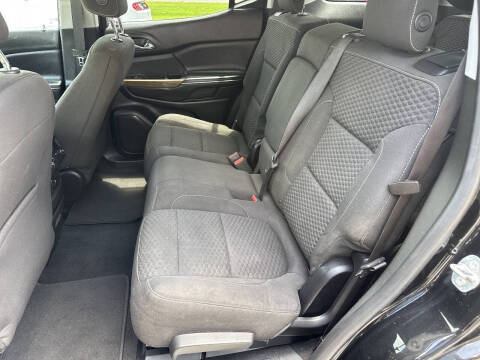 2017 GMC Acadia SLE-2