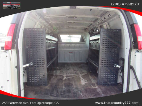 2022 Chevrolet Express 2500