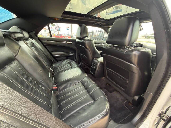 2017 Chrysler 300 S