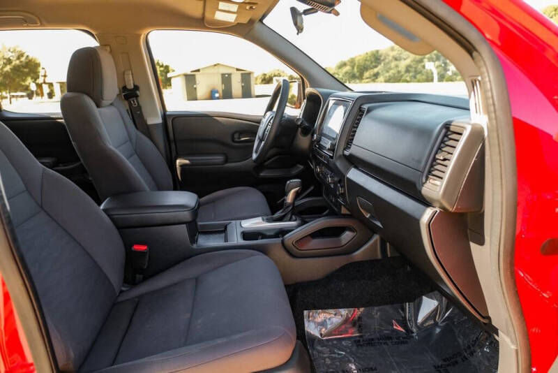 2022 Nissan Frontier S