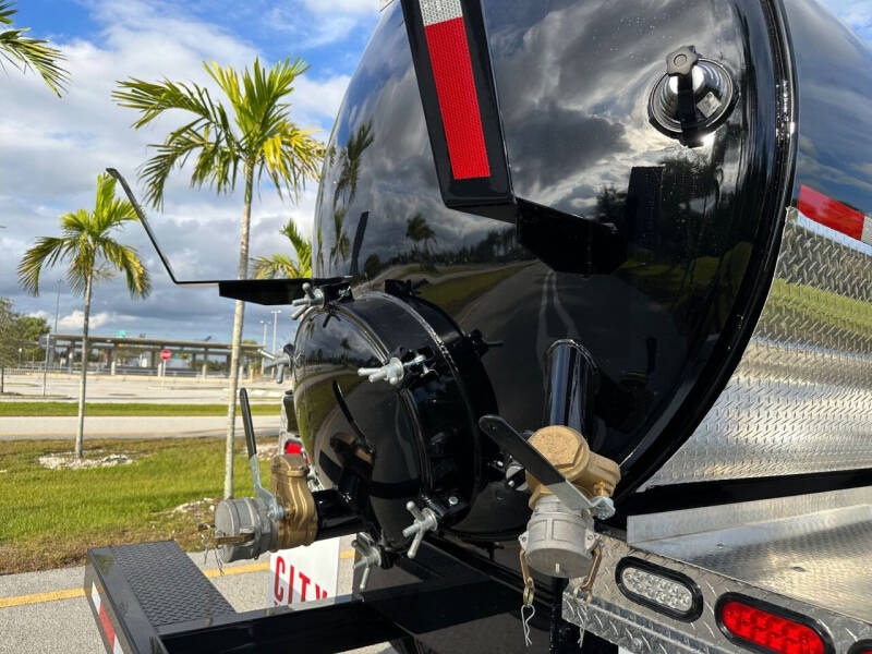 2015 Freightliner M2 106