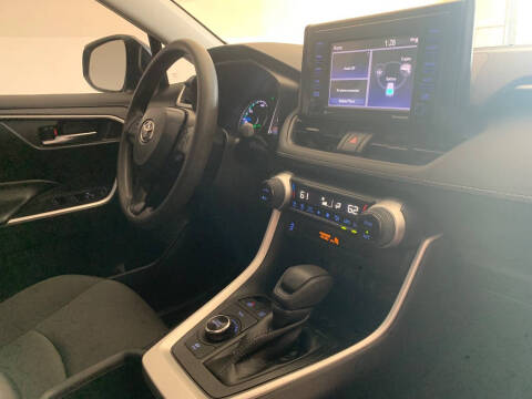 2022 Toyota RAV4 Hybrid XLE