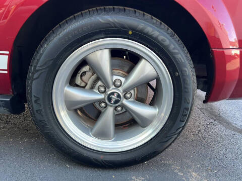 2006 Ford Mustang V6 Standard