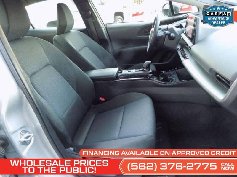 2024 Toyota Prius LE