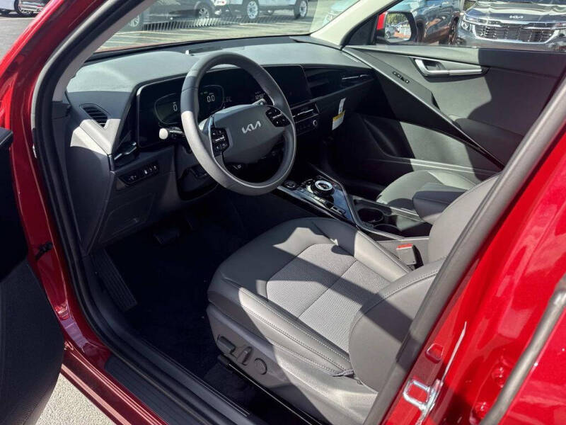 2025 Kia Niro Plug-In Hybrid EX